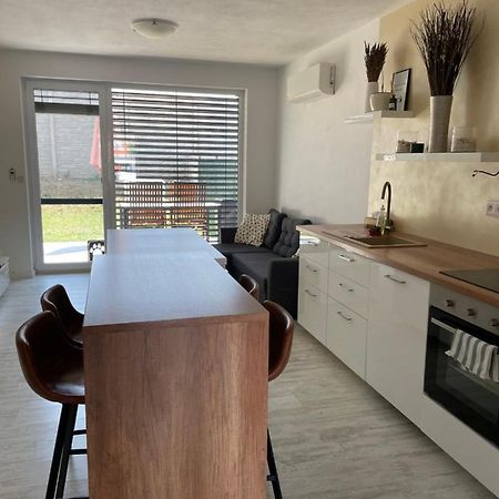 Sunny Apartment On The Lakes Senec Bagian luar foto