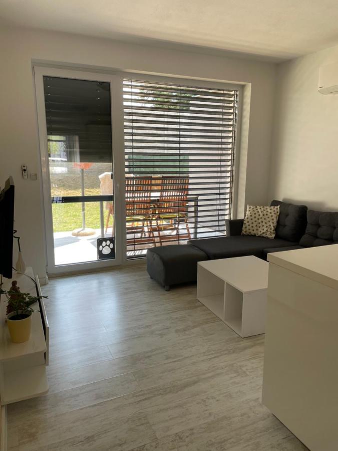 Sunny Apartment On The Lakes Senec Bagian luar foto