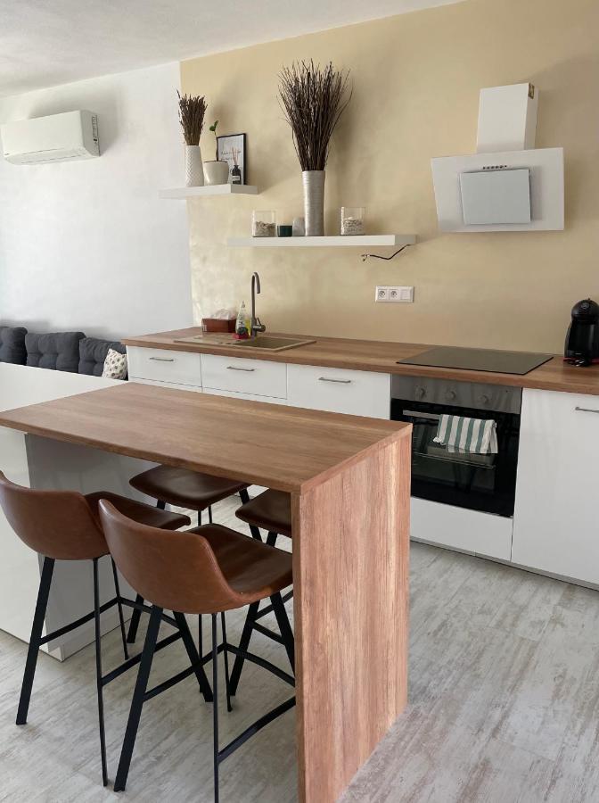 Sunny Apartment On The Lakes Senec Bagian luar foto