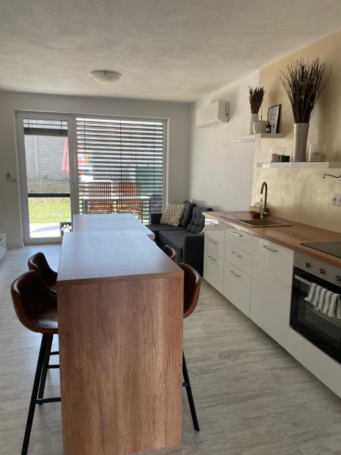 Sunny Apartment On The Lakes Senec Bagian luar foto