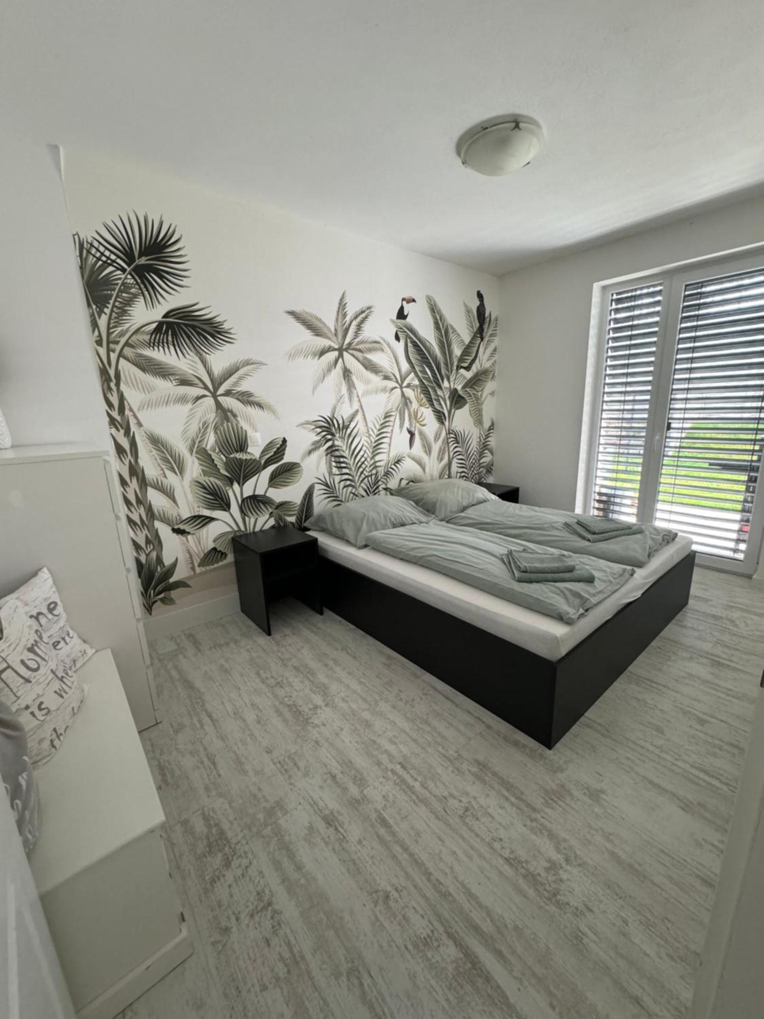 Sunny Apartment On The Lakes Senec Bagian luar foto